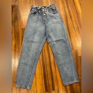 Wild fable straight leg jeans, buttoned with elastic cinched waist.